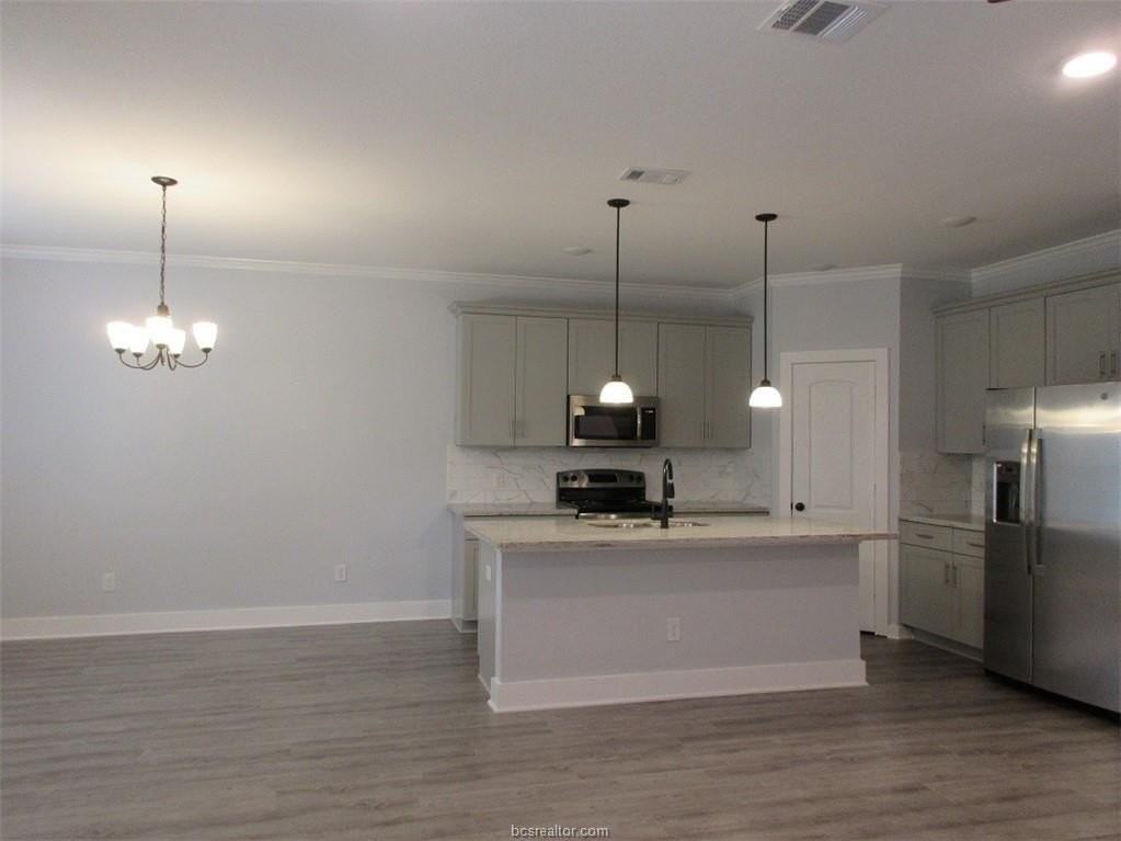 2104 Crescent Pointe Pkwy - Photo 3 of 17