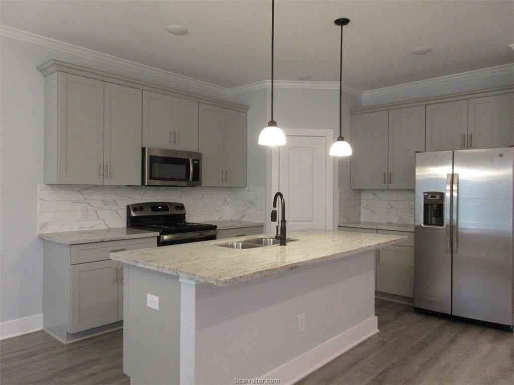 2104 Crescent Pointe Pkwy - Photo 4 of 17