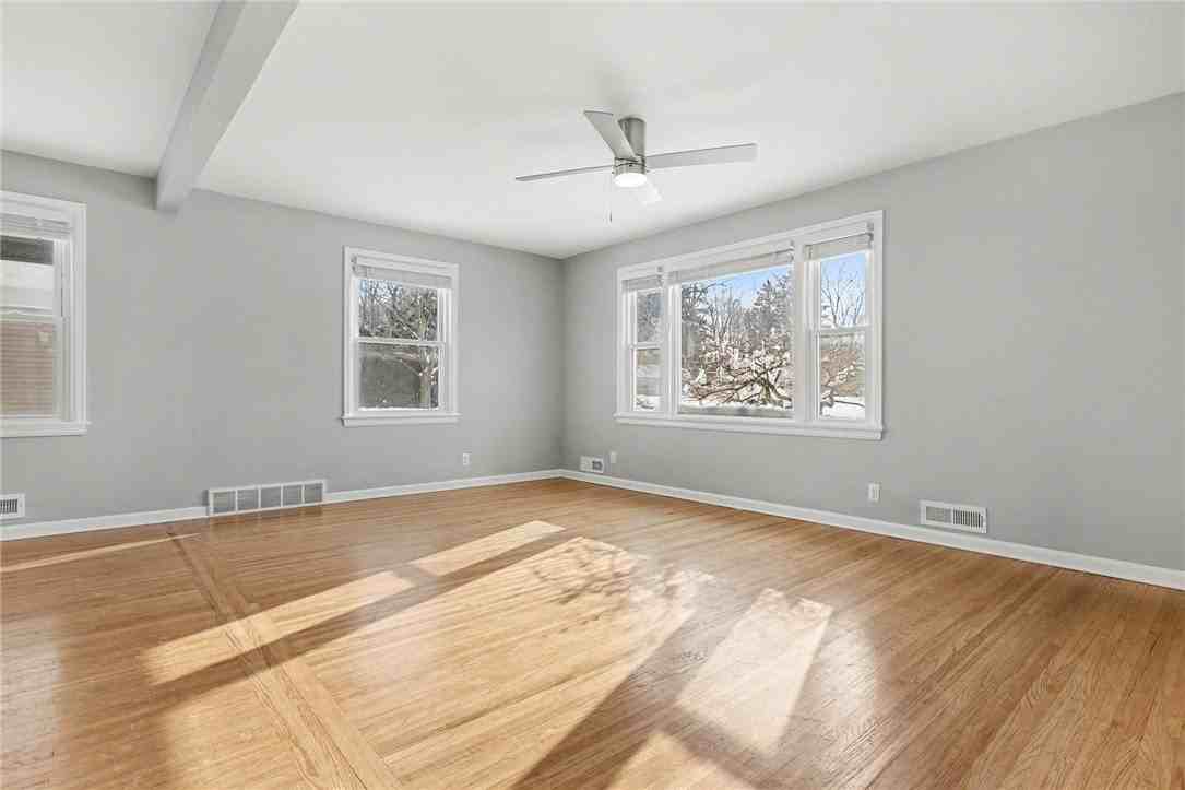 534 Glenview Ct - Photo 5 of 26