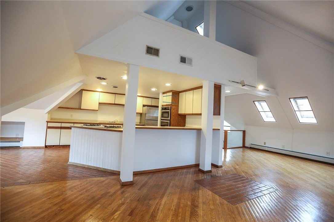 11 Portsmouth Ter Apt 3 #3 - Photo 2 of 27