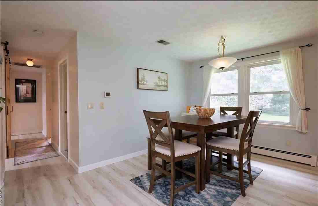 1568 Schlegel Rd - Photo 4 of 18