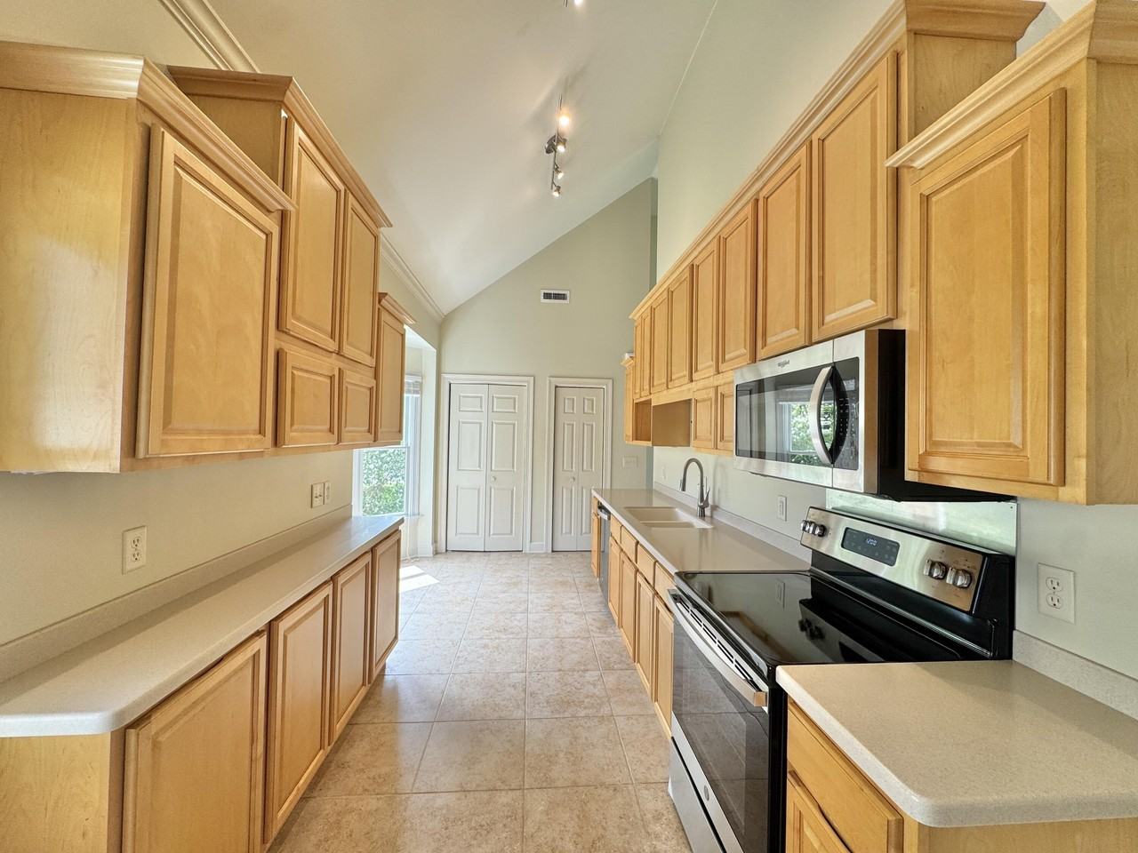 1426 Heritage Landing Dr - Photo 7 of 35