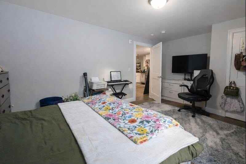 15 Tupper Rd Unit 1 #1 - Photo 3 of 8