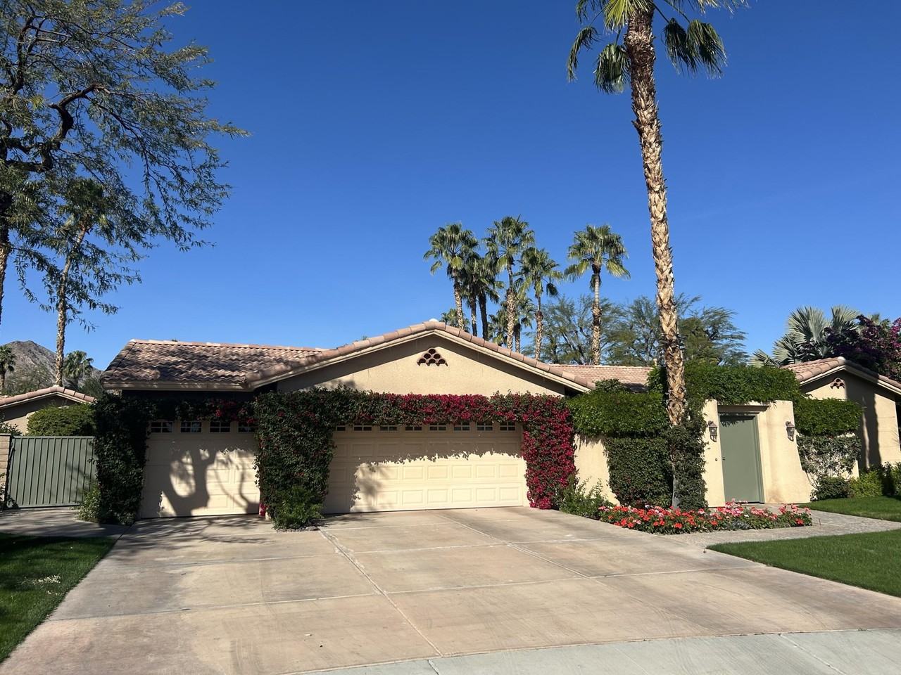 49105 Casa Del Rio - Photo 2 of 31