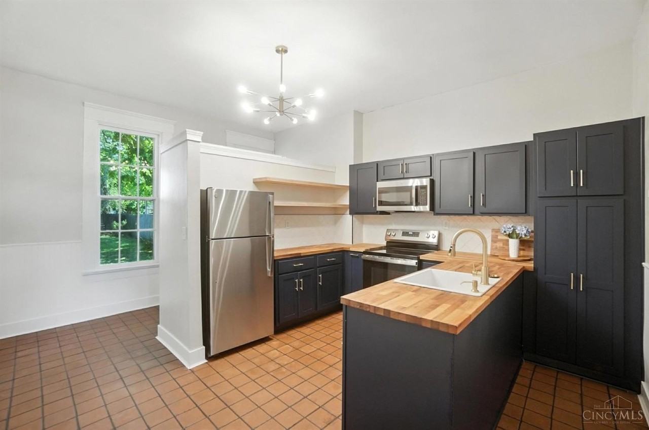 330 Buckeye St - Photo 5 of 43