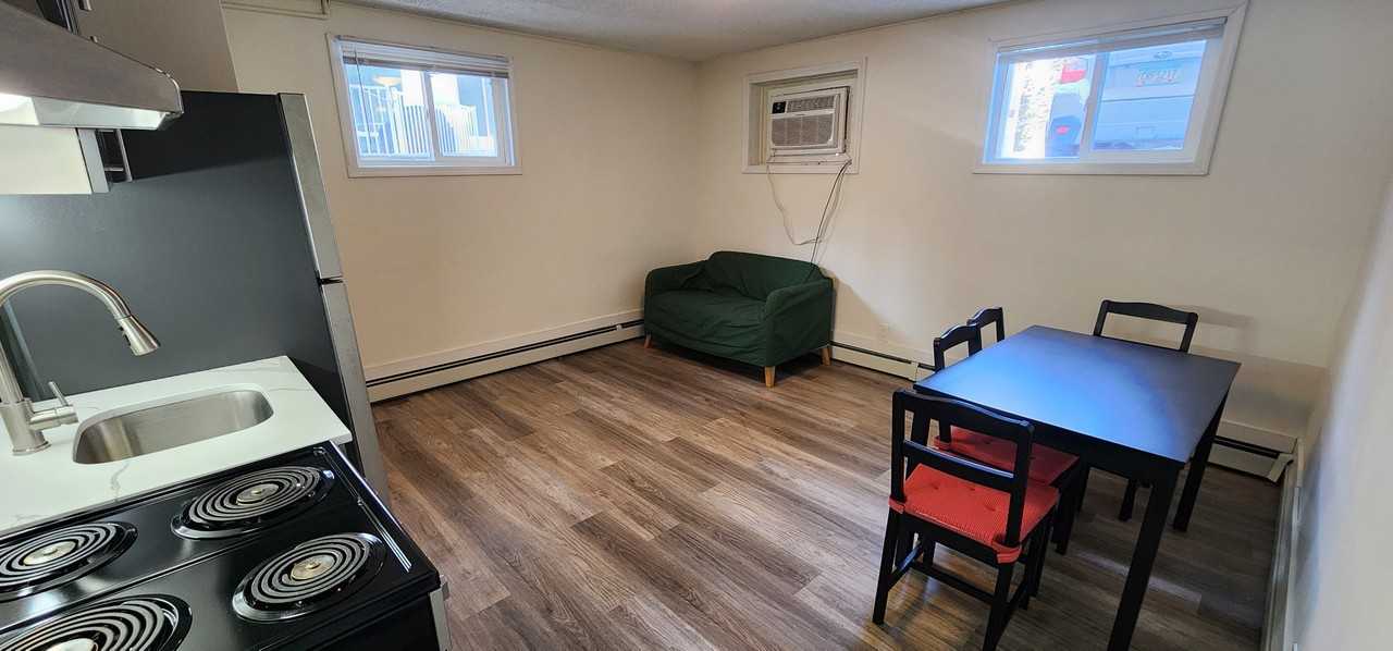 1119 2nd St Sw #1 - Photo 3 of 14