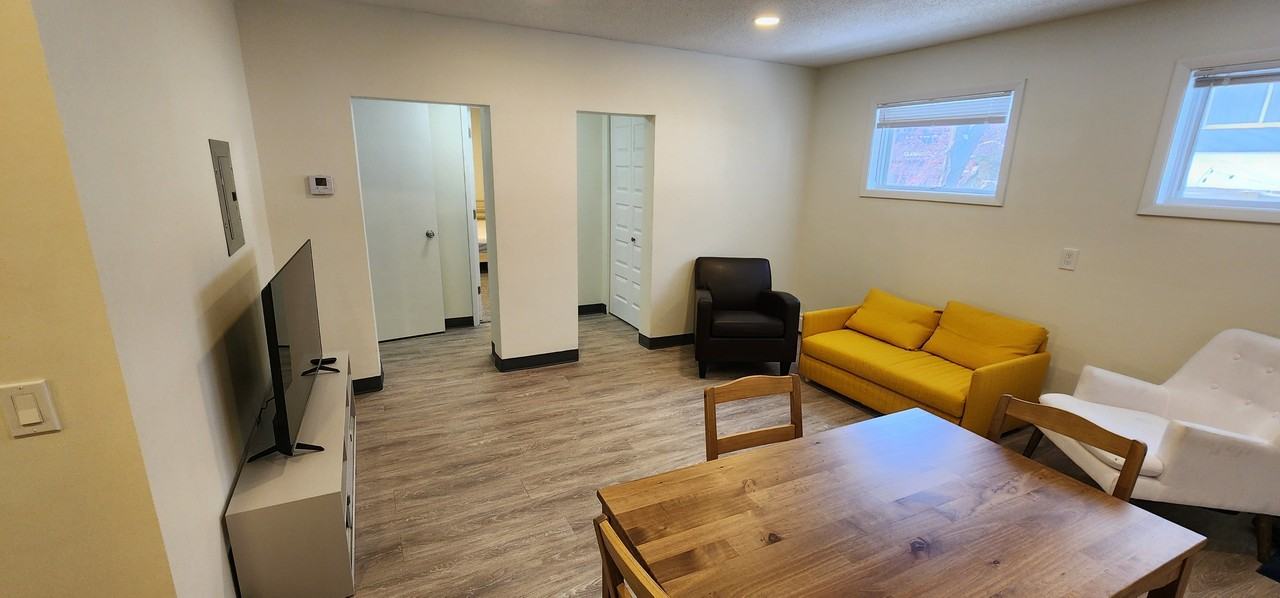 1119 2nd St Sw #3 - Photo 5 of 15