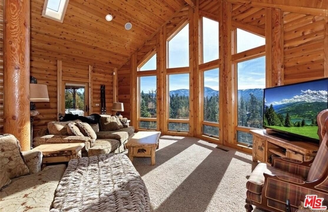 1165 Green Mountain Dr - Photo 5 of 38