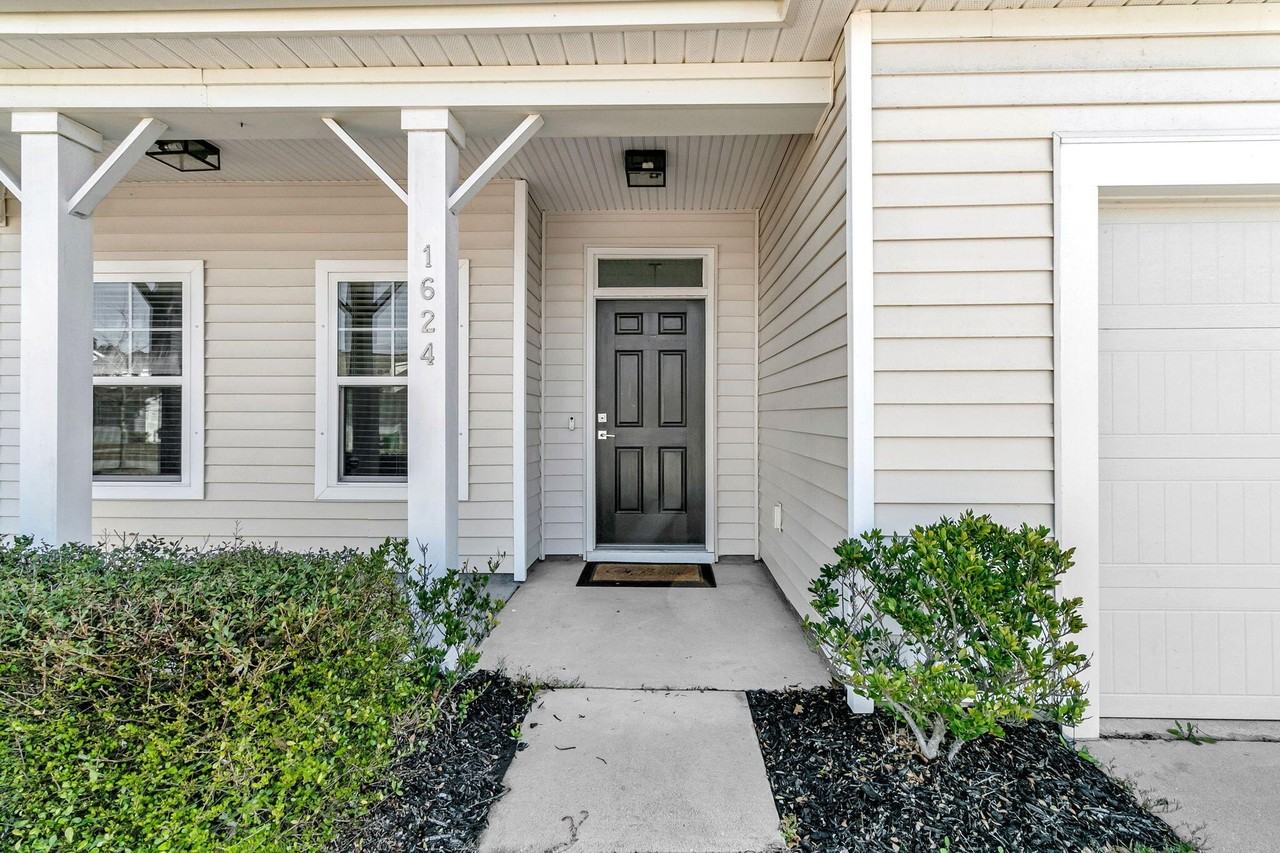 1624 Shady Pine Rd - Photo 4 of 47