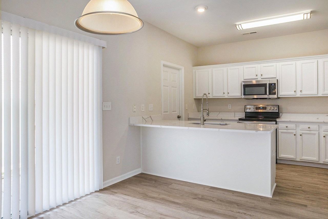 1045 Lexi Ct - Photo 4 of 20