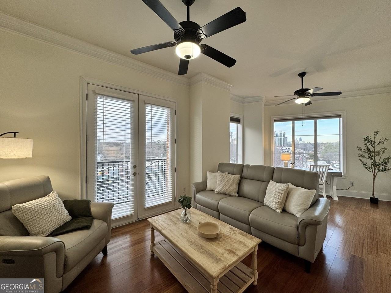 2277 Peachtree Rd Ne Unit 510 #510 - Photo 2 of 36