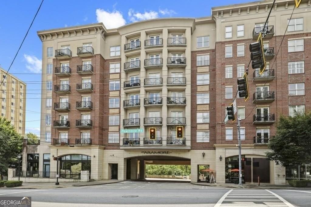 2277 Peachtree Rd Ne Unit 510 #510 - Photo 5 of 36