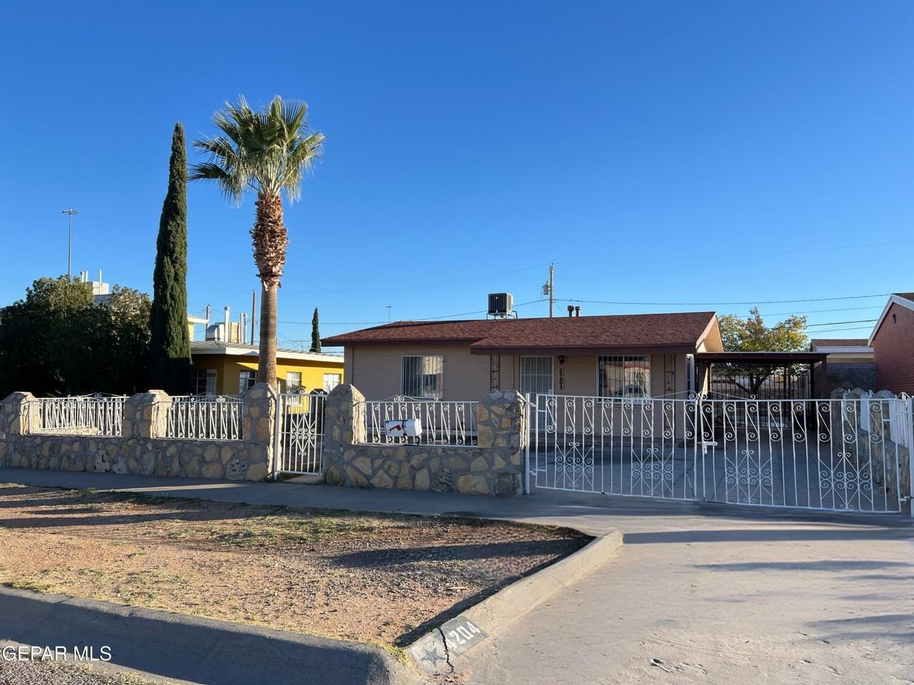 4204 Flory Ave - Photo 3 of 11