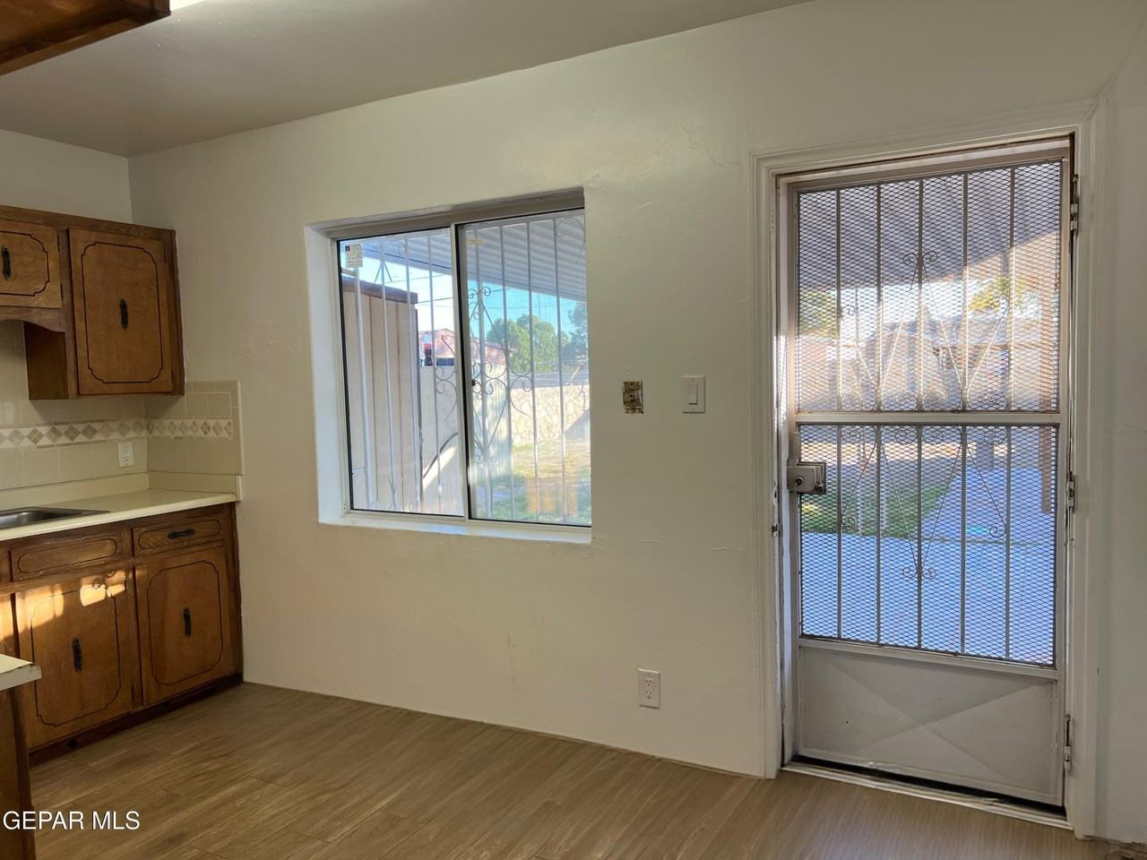 4204 Flory Ave - Photo 7 of 11