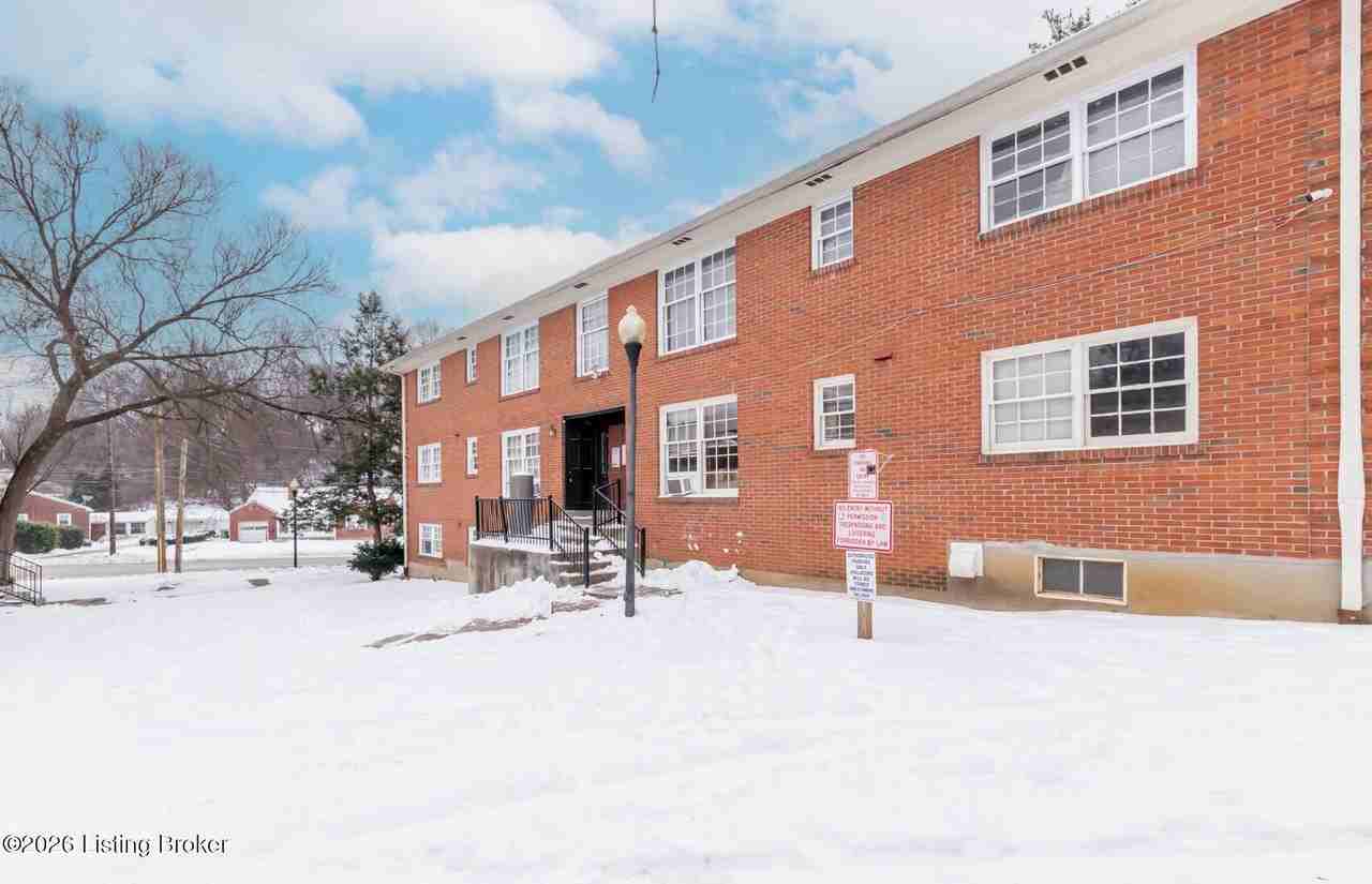 2515 Brownsboro Rd Apt 8 #8 - Photo 5 of 30