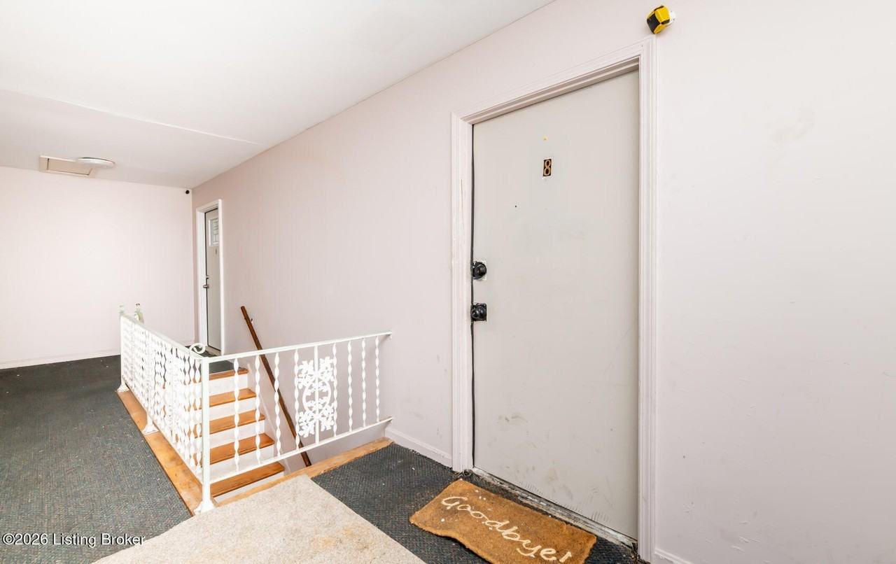 2515 Brownsboro Rd Apt 8 #8 - Photo 6 of 30