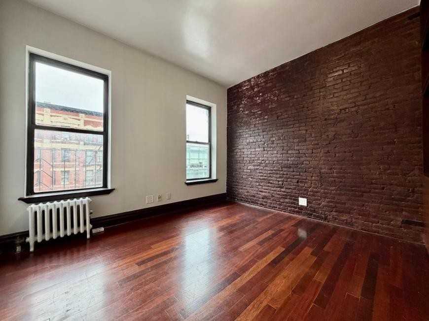 24 W 125th St ## 26 - Photo 2 of 10