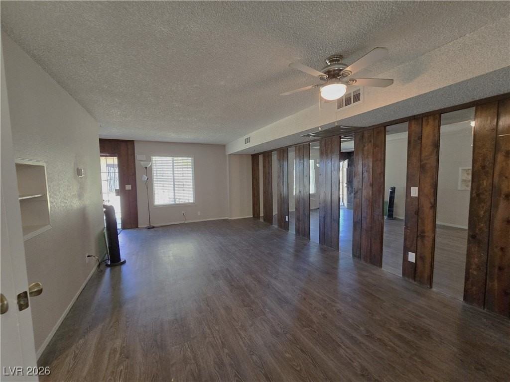 5602 W Lake Mead Blvd - Photo 3 of 14