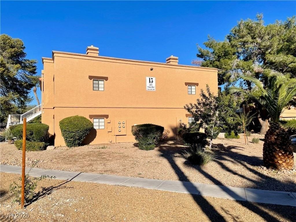 5174 S Jones Blvd #108 - Photo 4 of 19