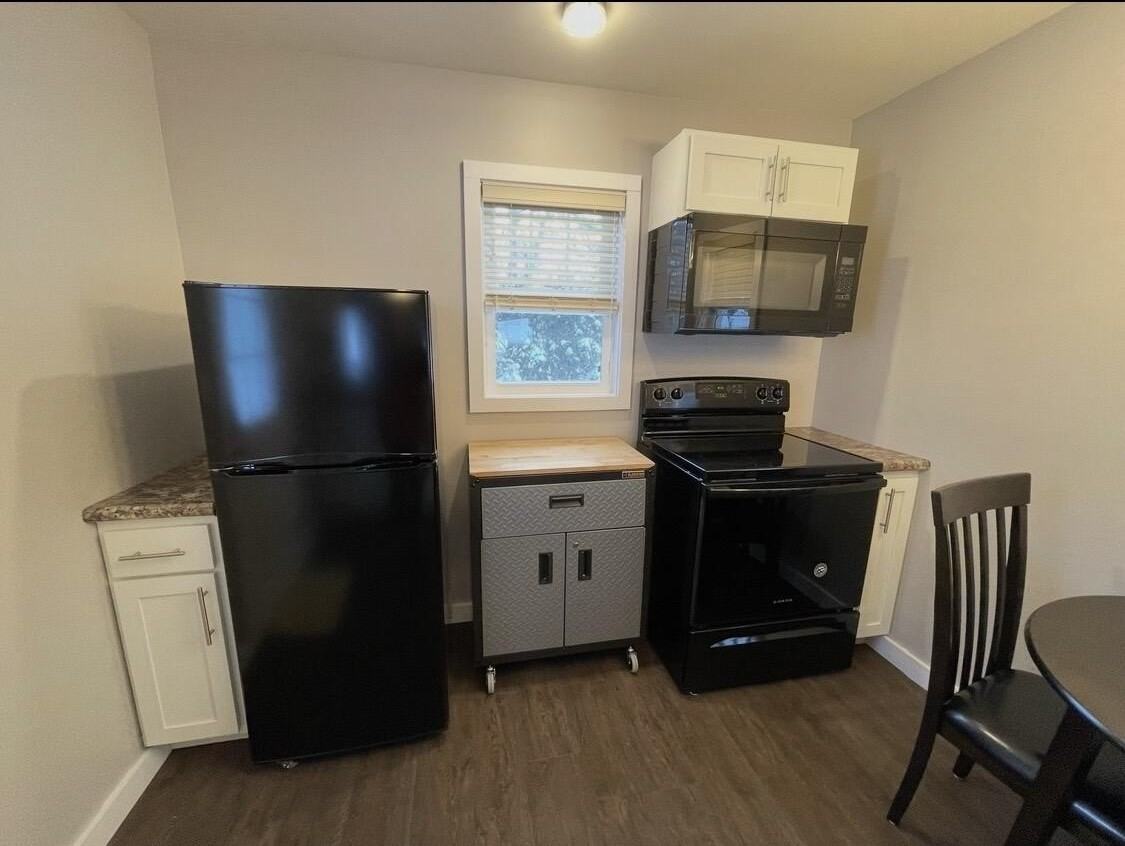 1182 Linwood Ave - Photo 4 of 11