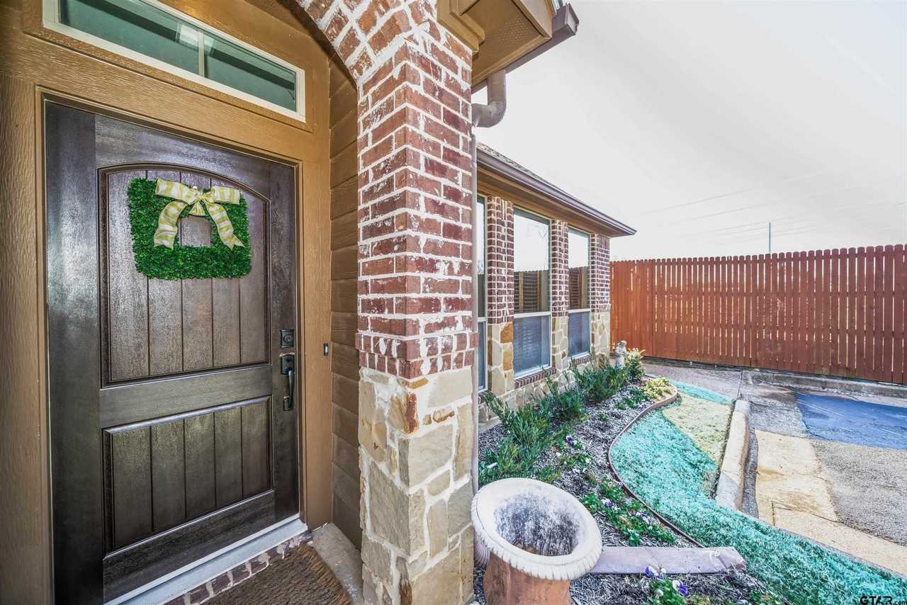 5128 Koberlin St - Photo 3 of 29