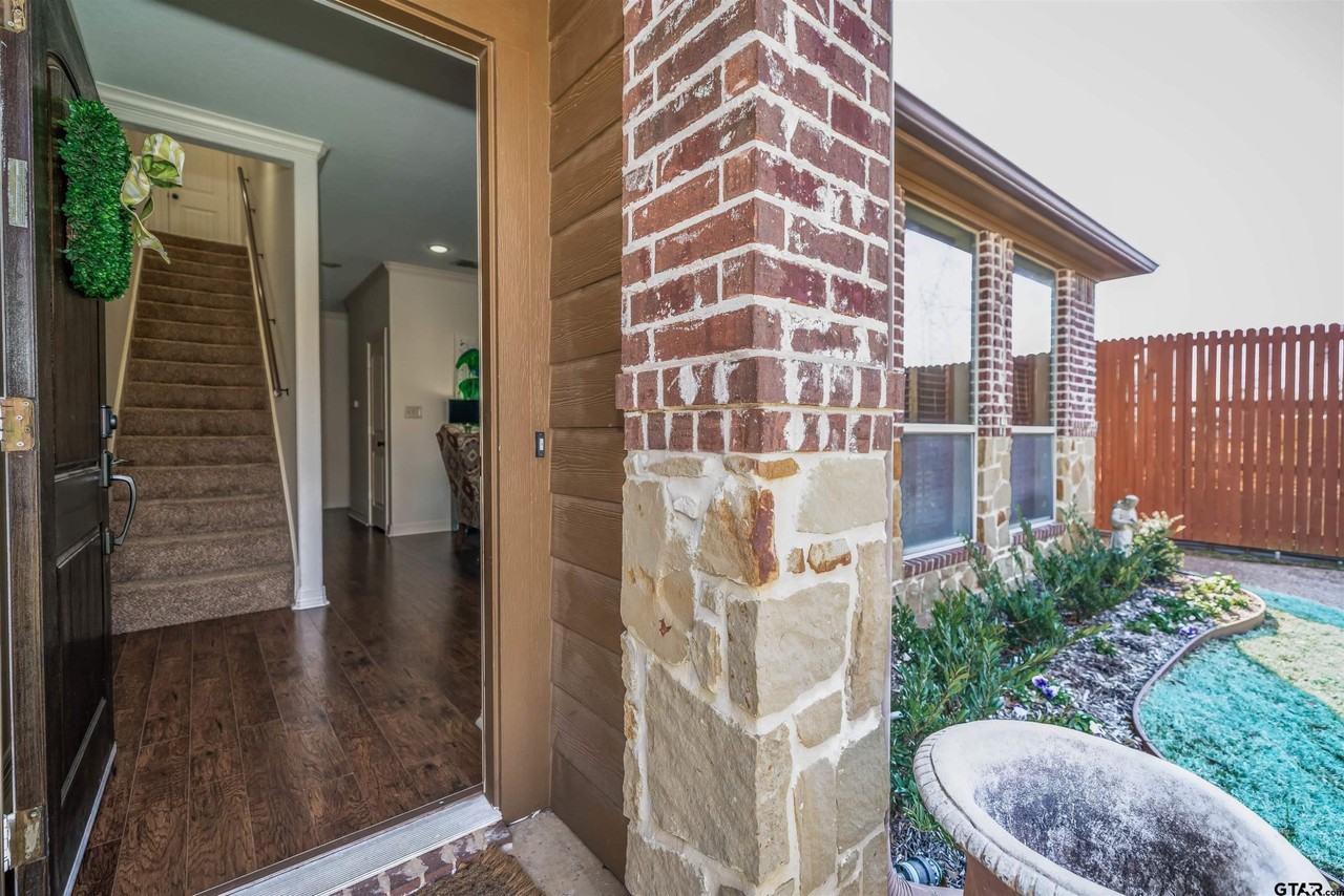 5128 Koberlin St - Photo 4 of 29