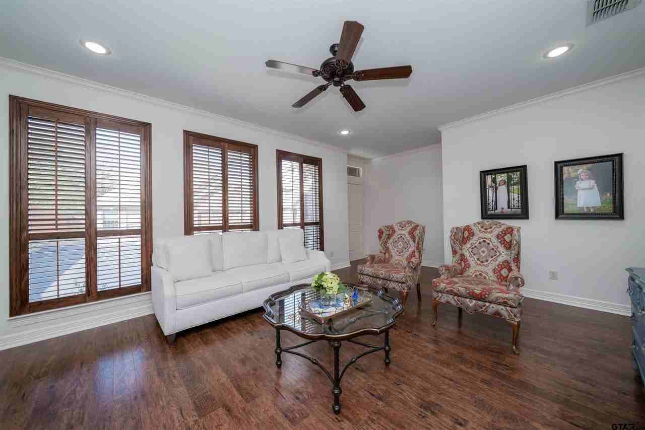 5128 Koberlin St - Photo 7 of 29