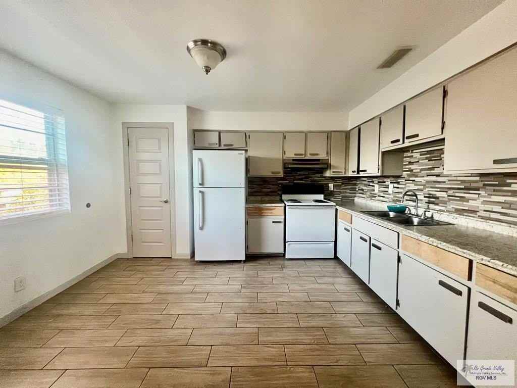 1124 Sierra Grande Dr - Photo 7 of 17