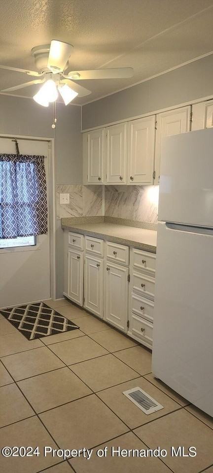 7496 Highpoint Blvd - Photo 6 of 30