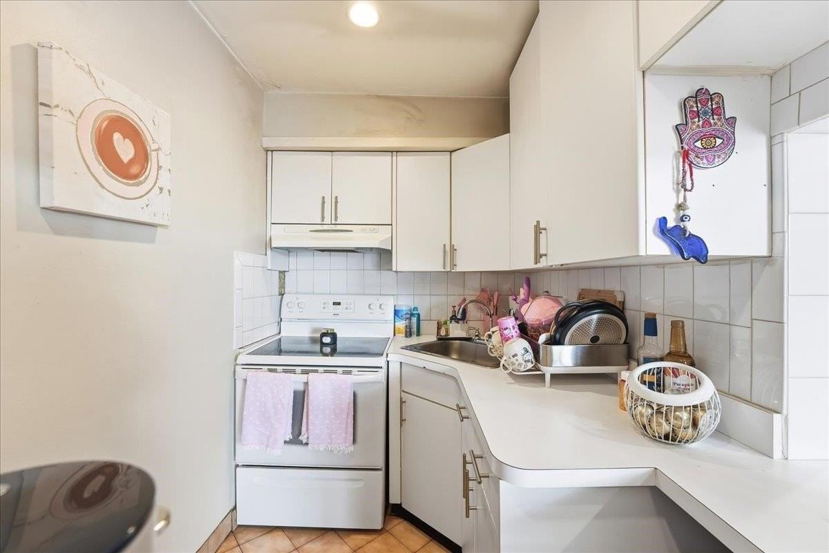 1614 Union Tpke #F3 - Photo 5 of 17