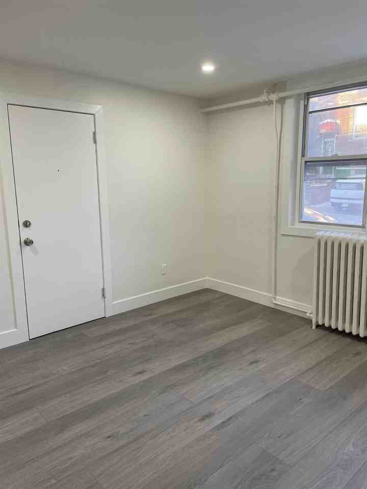 317 7th St #1 - Photo 7 of 12