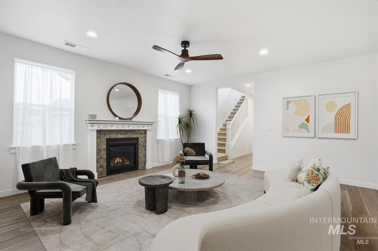 449 W Winnipeg St - Photo 7 of 49