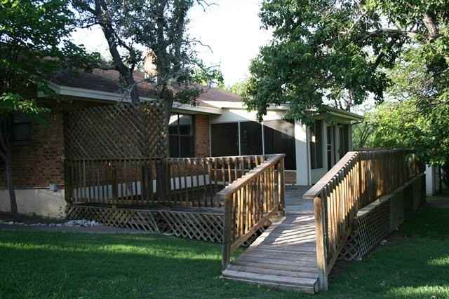 215 Spanish Oak Ln - Photo 3 of 4