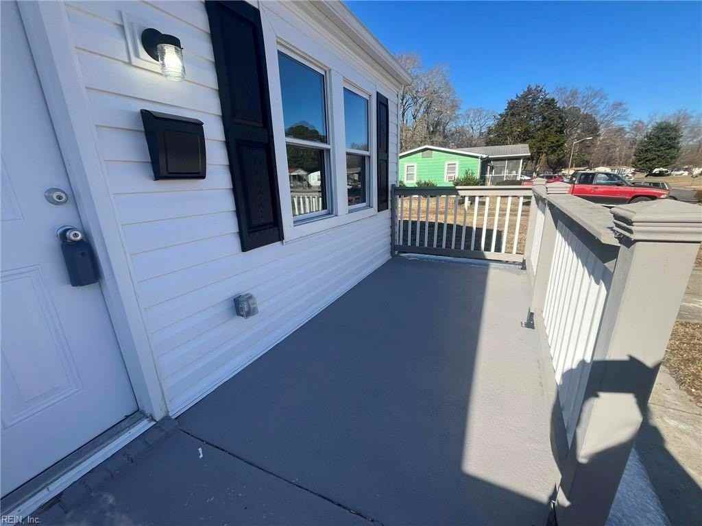 609 Chisholm Ln - Photo 3 of 26