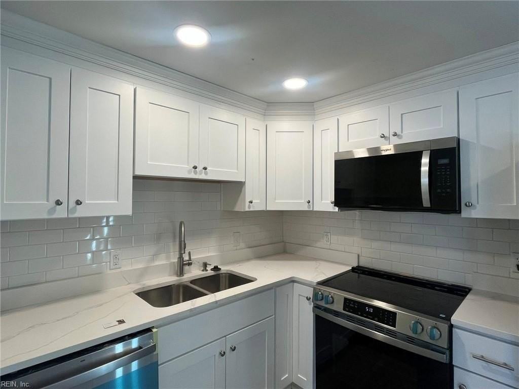 609 Chisholm Ln - Photo 7 of 26