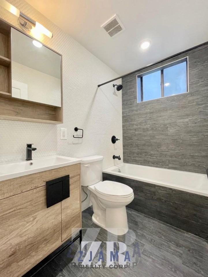 1351 Saint Johns Pl - Photo 3 of 10