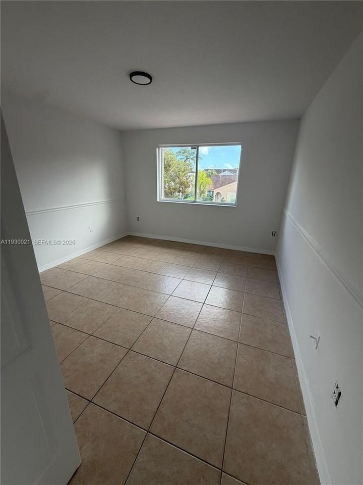 25118 Sw 124th Ct #25118 - Photo 3 of 25