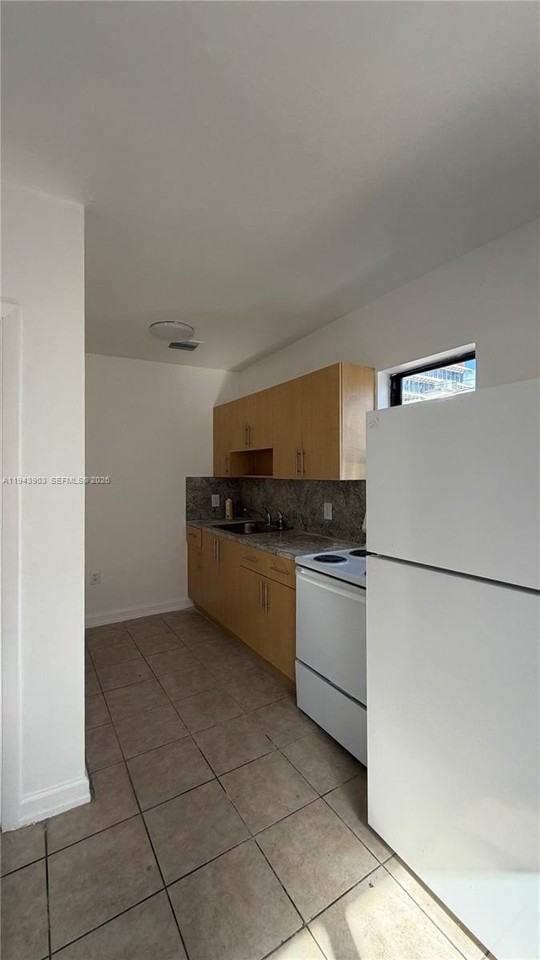 1360 Nw 36th St #1360 - Photo 4 of 8