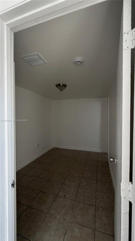 1360 Nw 36th St #1360 - Photo 5 of 8