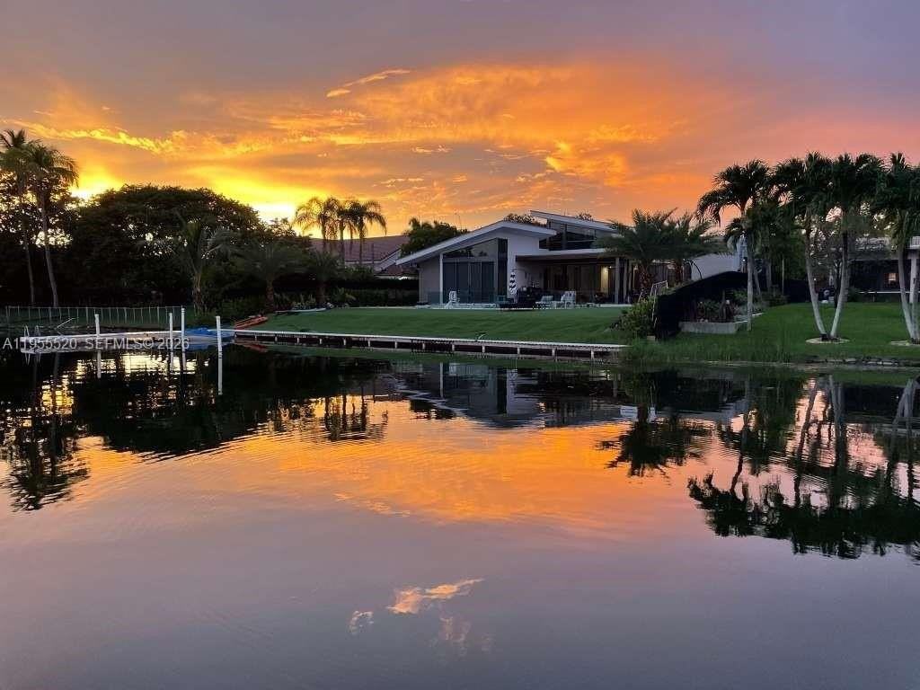 1830 Ne 193rd St - Photo 2 of 31