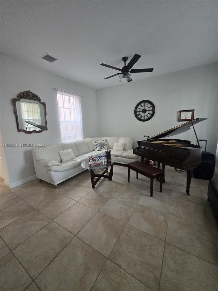 8335 Nw 8th Ter #8335 - Photo 4 of 27