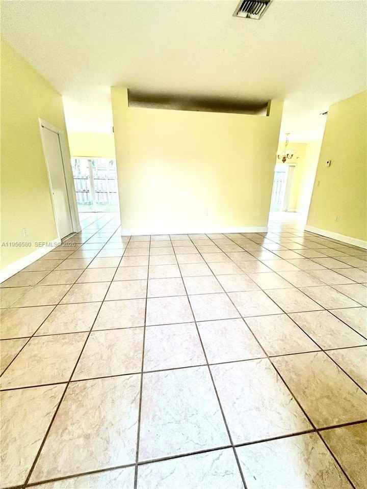 21523 Sw 90th Ave - Photo 6 of 14