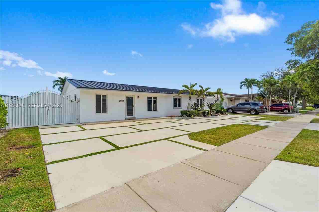 5103 Sw 128th Pl - Photo 6 of 44