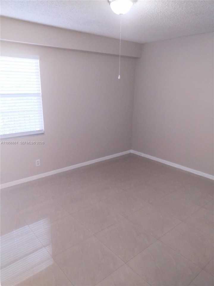 1200 Sw 130th Ave #409G - Photo 7 of 13