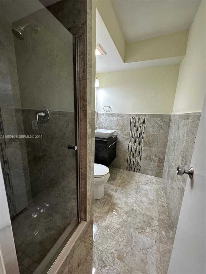 2115 Ne 37th Dr #131 - Photo 7 of 15