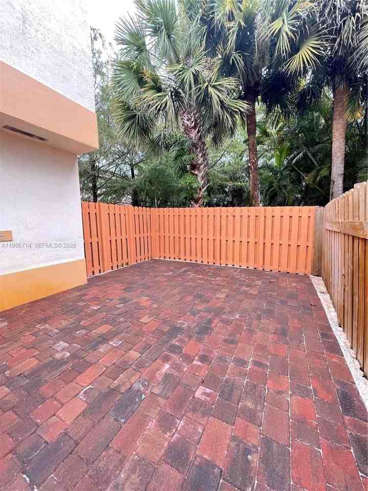 6524 Hidden Cove Dr #1-4 - Photo 5 of 38