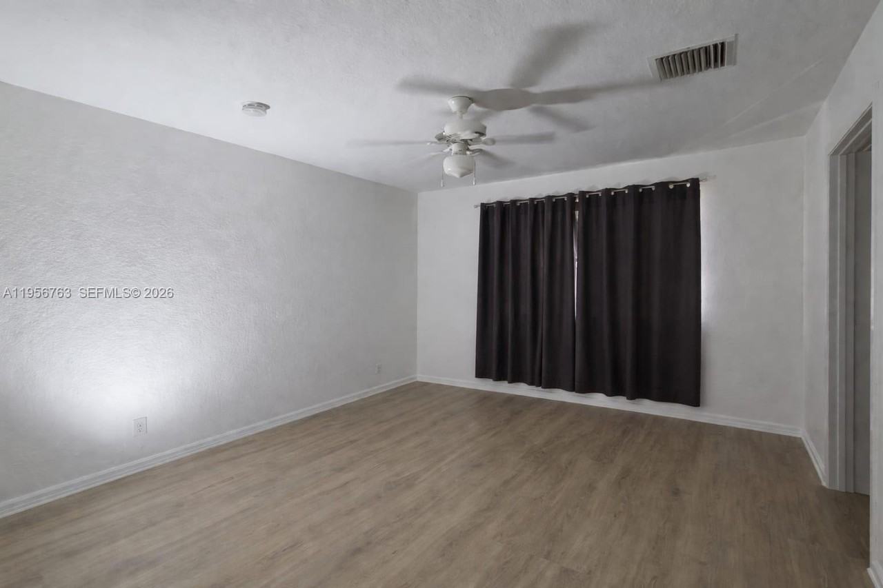 6036 Sw 19th Ct #6036 - Photo 2 of 8