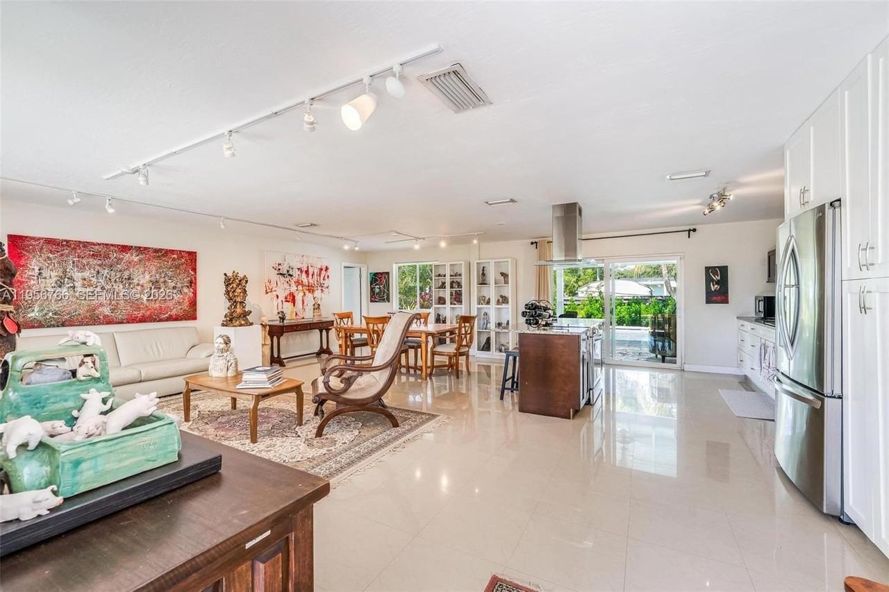 8761 Ridgeland Dr #0 - Photo 3 of 26