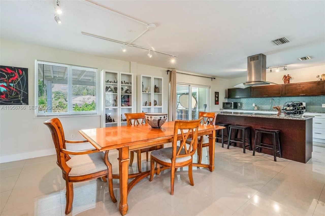 8761 Ridgeland Dr #0 - Photo 5 of 26