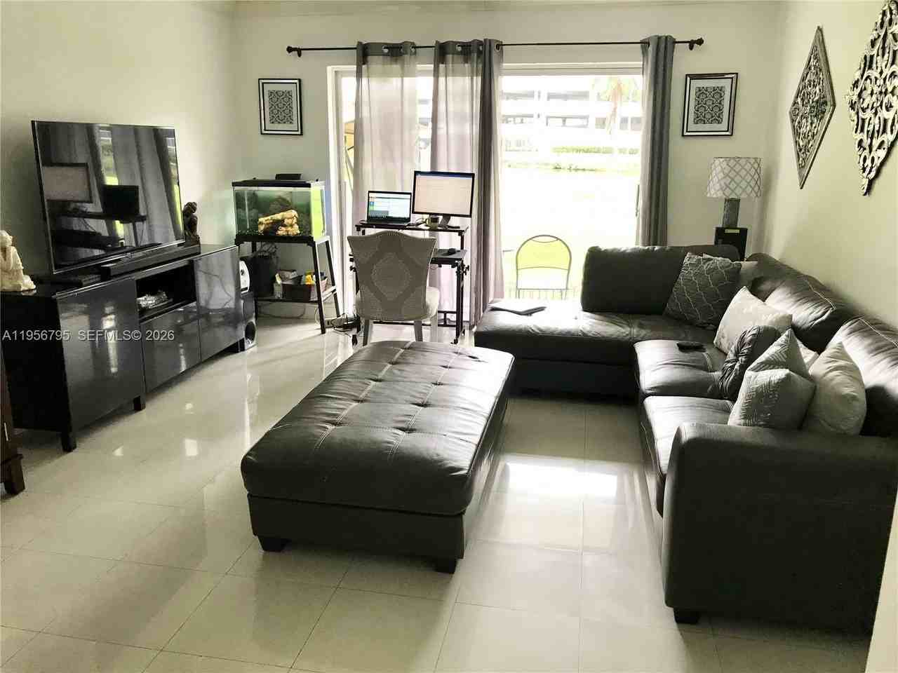 7328 Sw 82nd St #B113